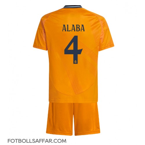 Real Madrid David Alaba #4 Bortadräkt Barn 2024-25 Kortärmad (+ Korta byxor)